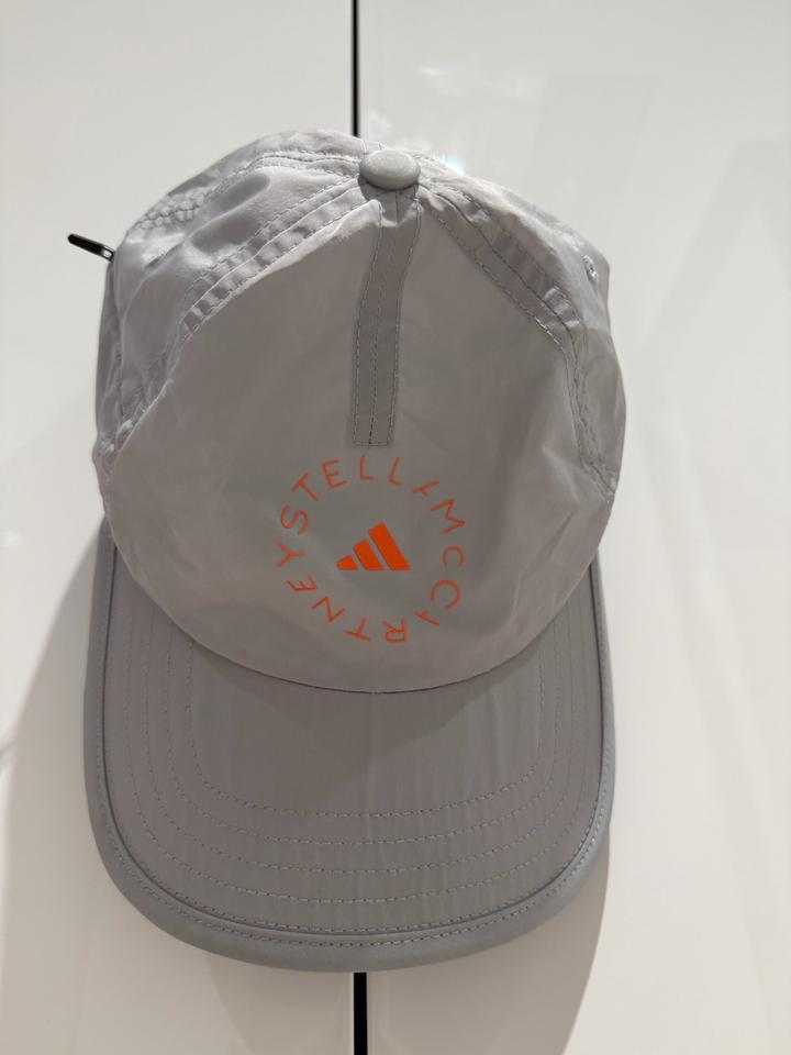 Кепка Adidas by Stella McCartney
