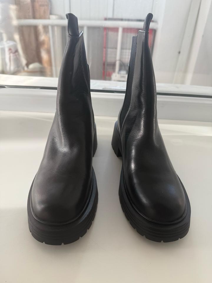 Ботинки зимние женские