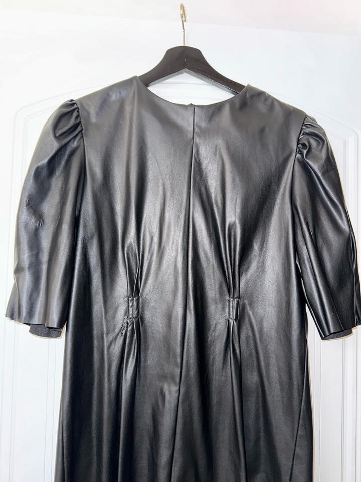 Платье кожаное