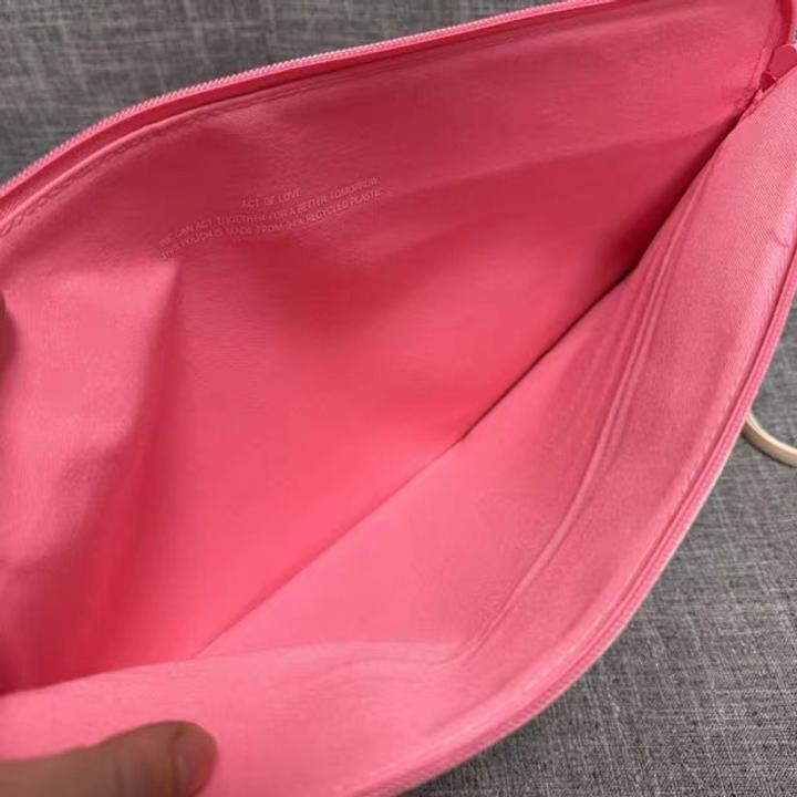 Косметичка Valentino