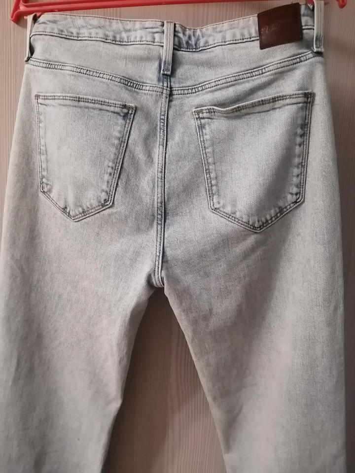 Джинсы Colins