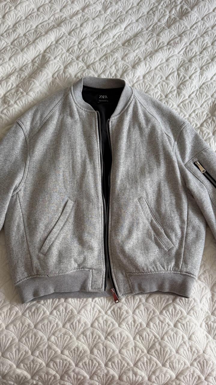 Утепленный бомбер Zara