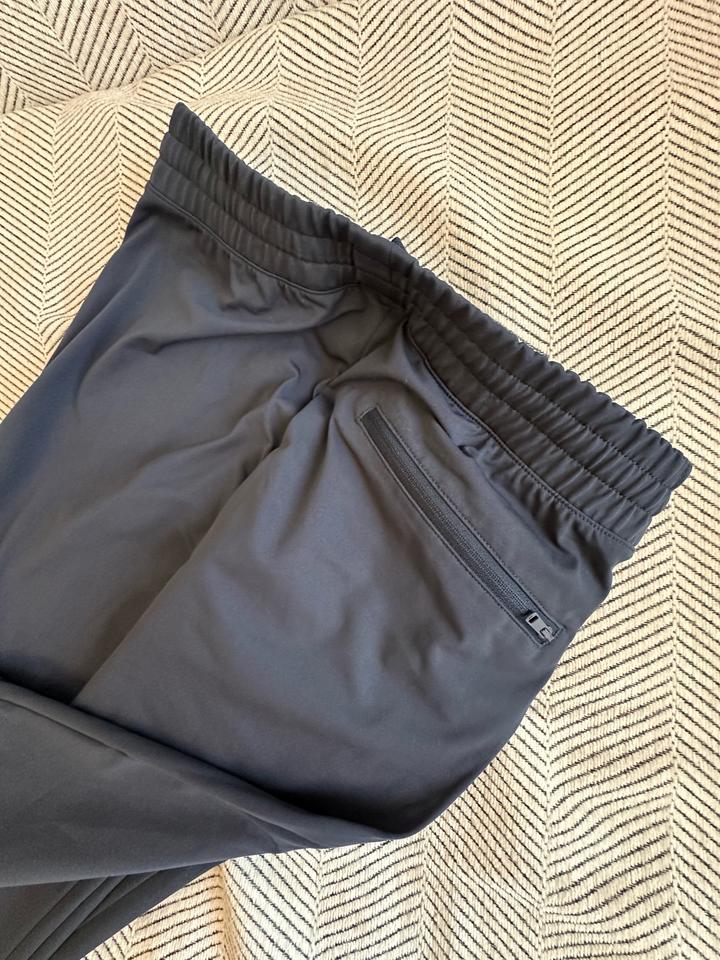 Uniqlo джоггеры унисекс