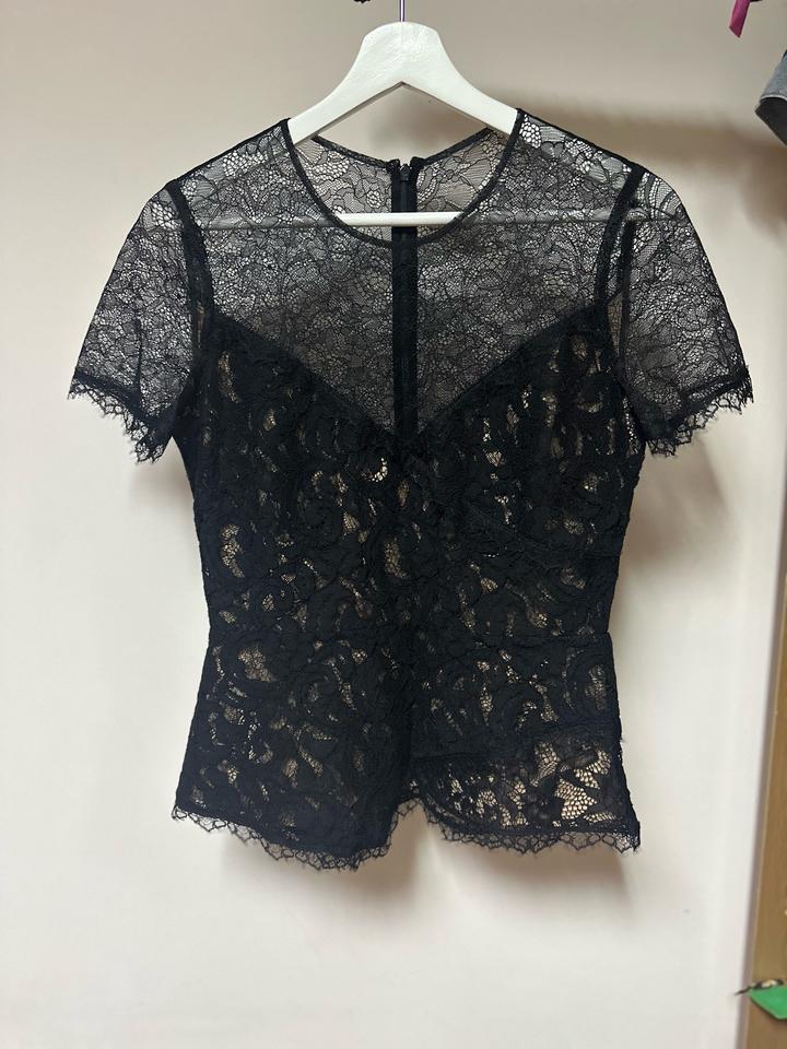 Элегантный кружевной топ BCBGMAXAZRIA
