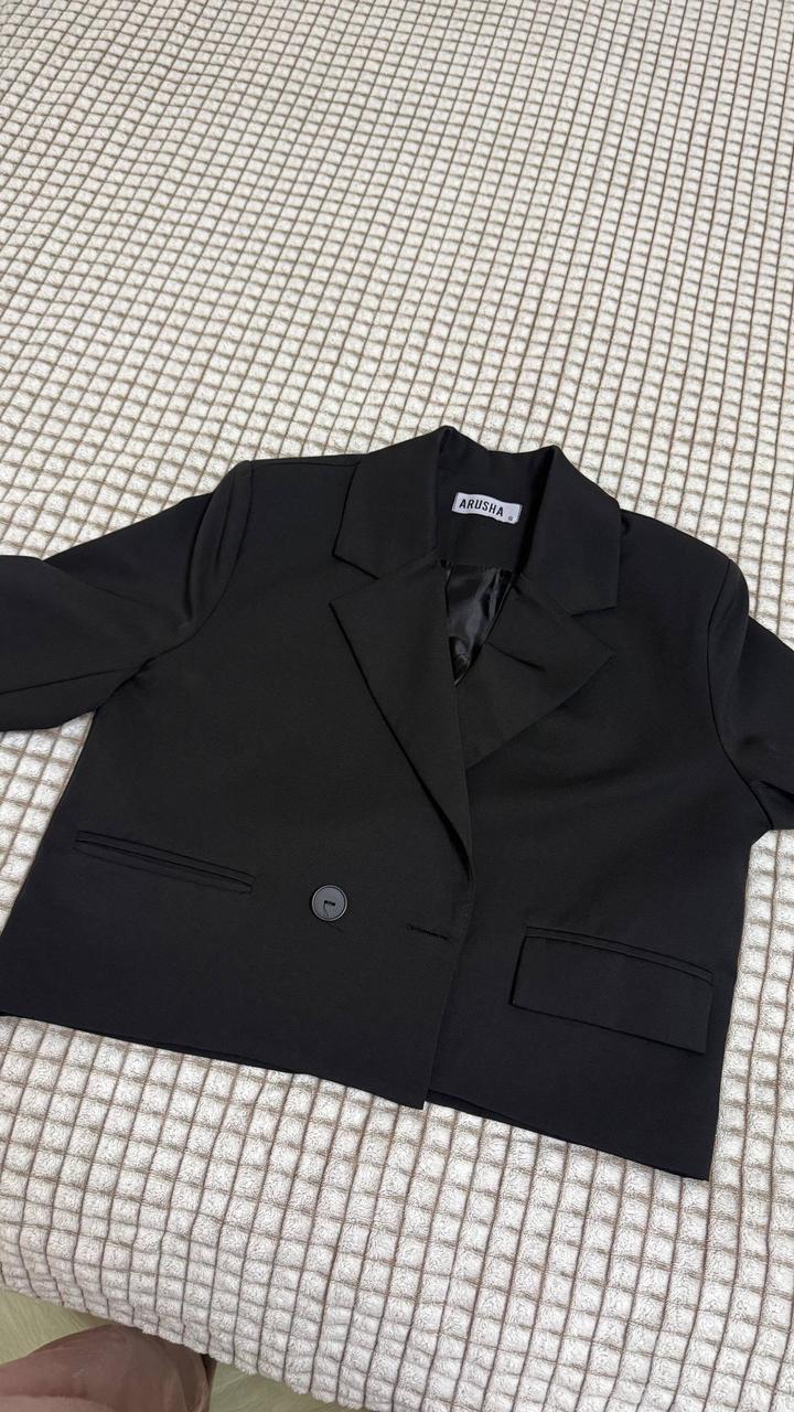 Короткий пиджак