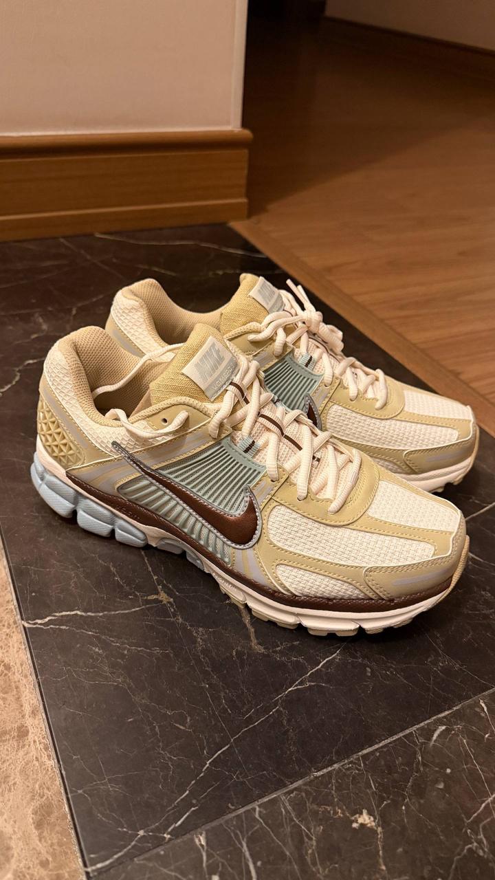 Nike кроссовки