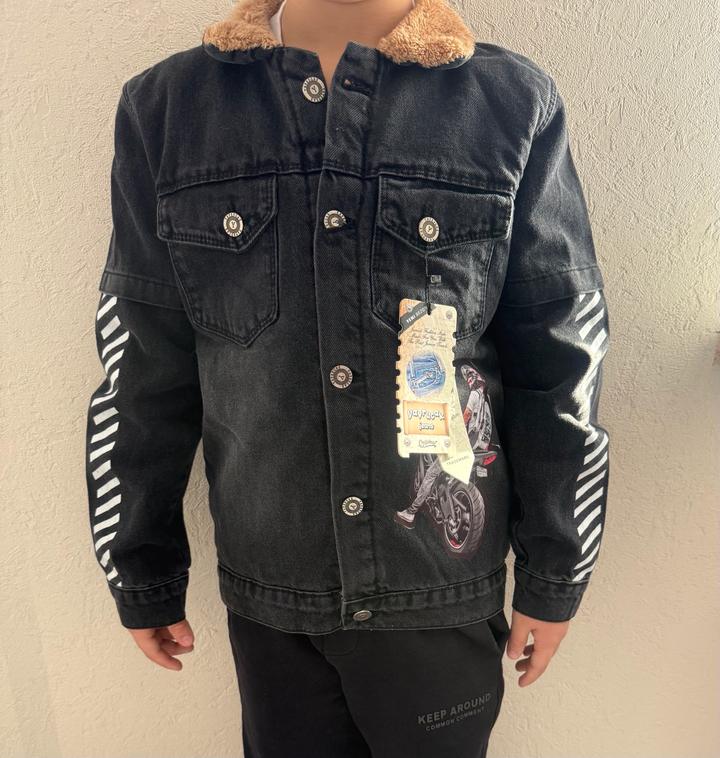 Джинсовая куртка