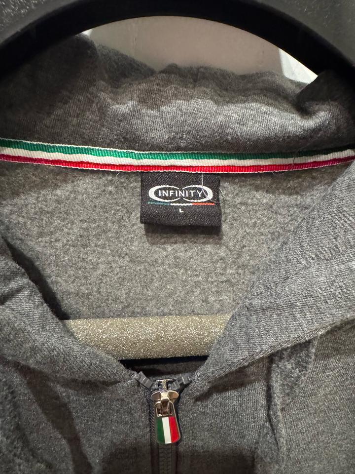 Худи Италия