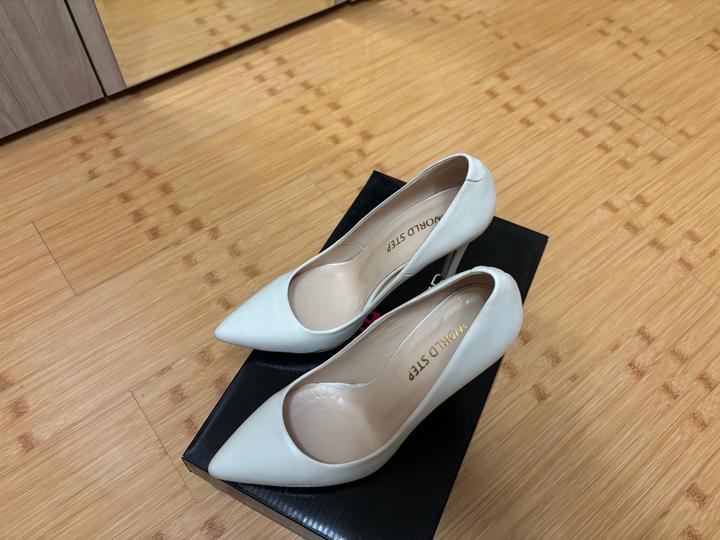 Туфли бежевые кожаные