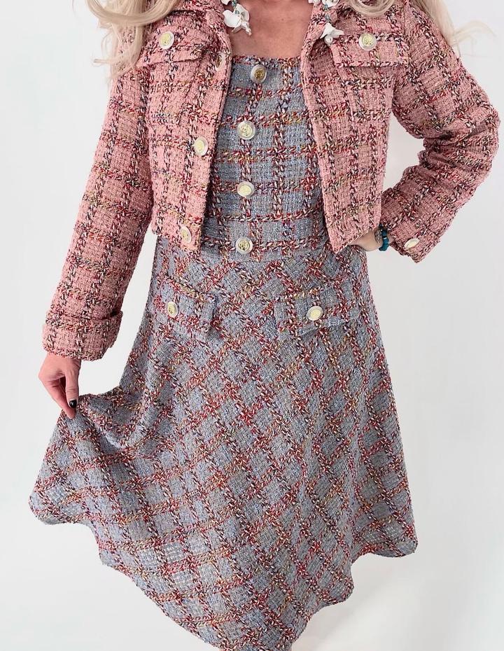 Костюм на весну