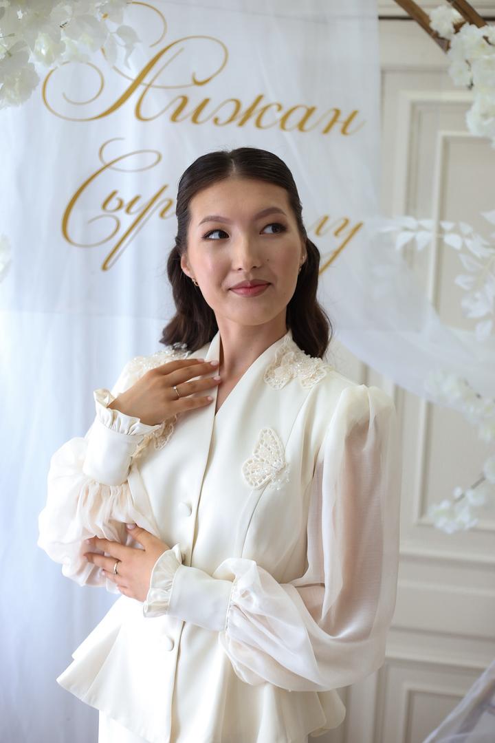 Костюм