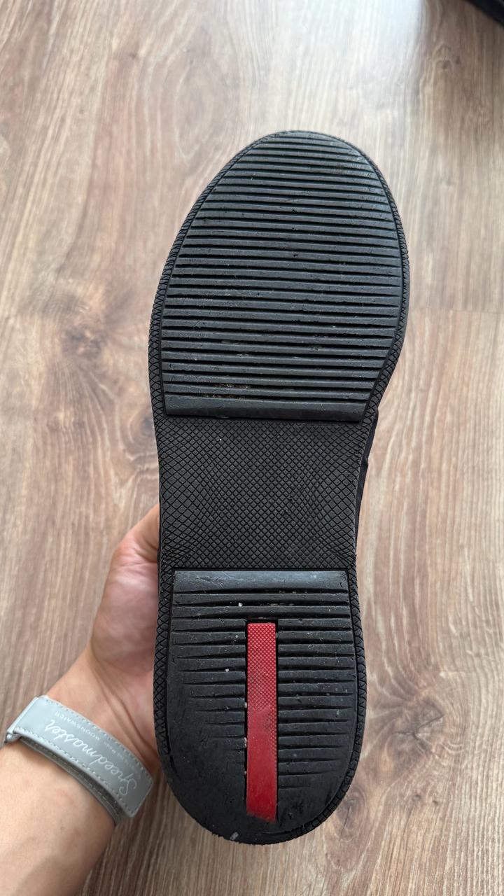 PRADA linea rossa