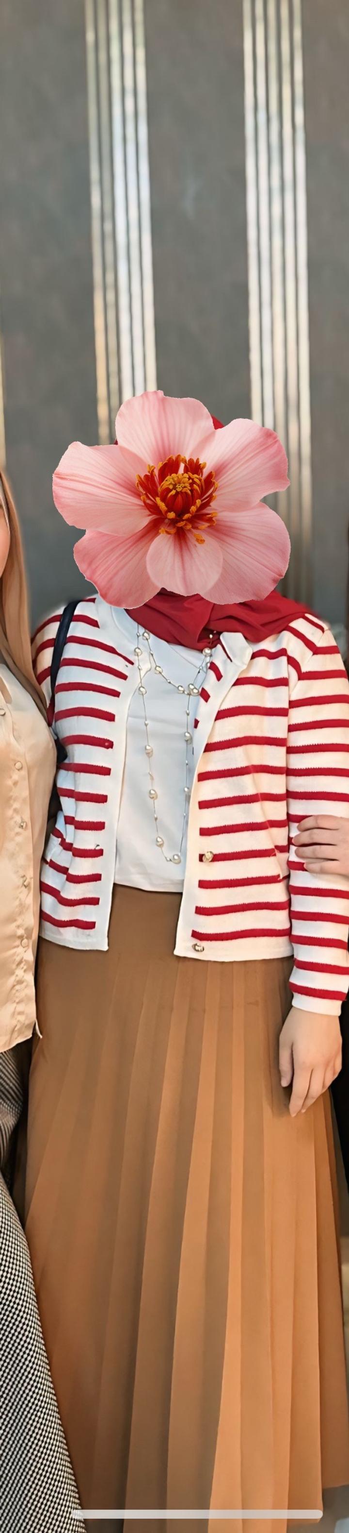 Джемпер белый, красный