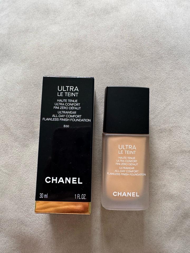 Chanel Ultra Le Teint Fluide