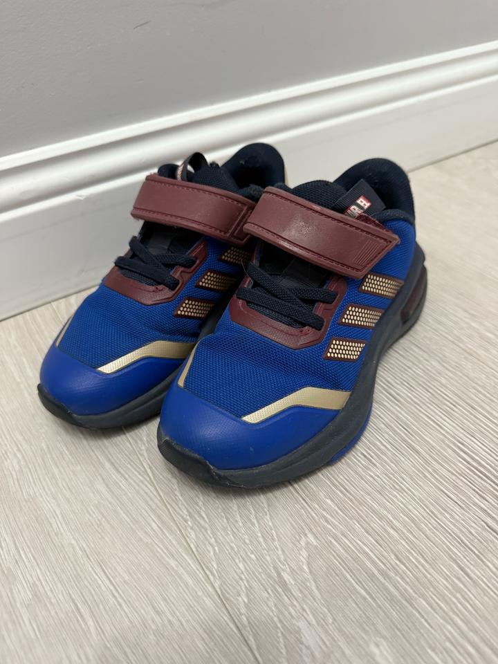 Детские кроссовки Adidas&Marvel