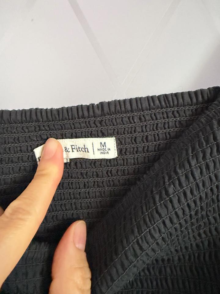 Черное платье Abercrombie & Fitch