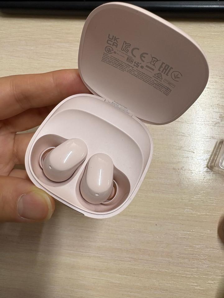 Продам новые наушники 🎧 + фитнес браслет бренд Xiaomi