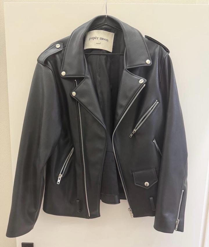 Продам куртку