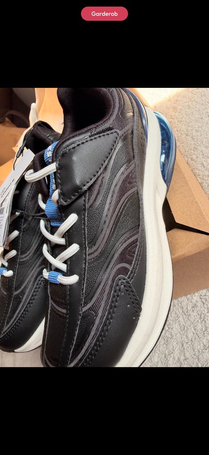 Продам кроссовки детские Zara