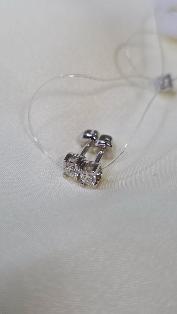 Пусеты с натуральными бриллиантами новые