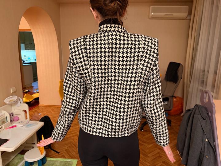 Осенняя куртка от Reserved | S