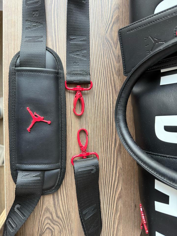 Спортивная сумка Nike Air Jordan