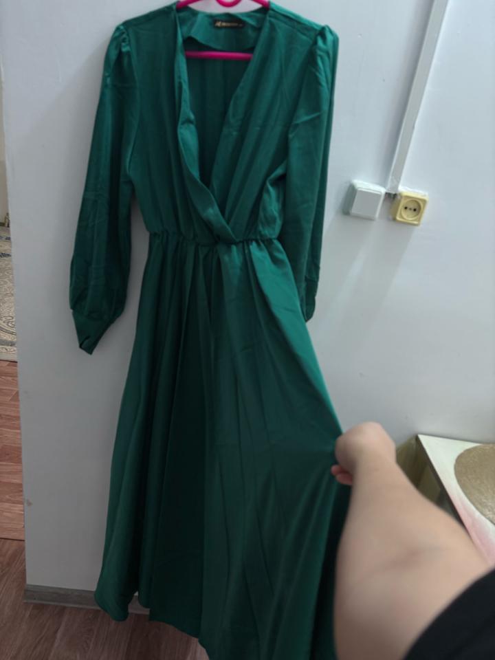 Жасыл ұзын көйлек тойға арналған