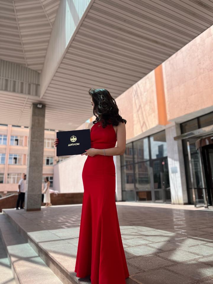 Вечернее платье