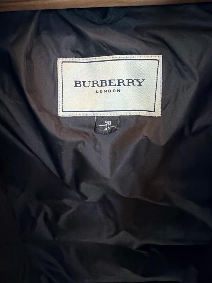 куртка-пуховик с капюшоном, от бренда Burberry