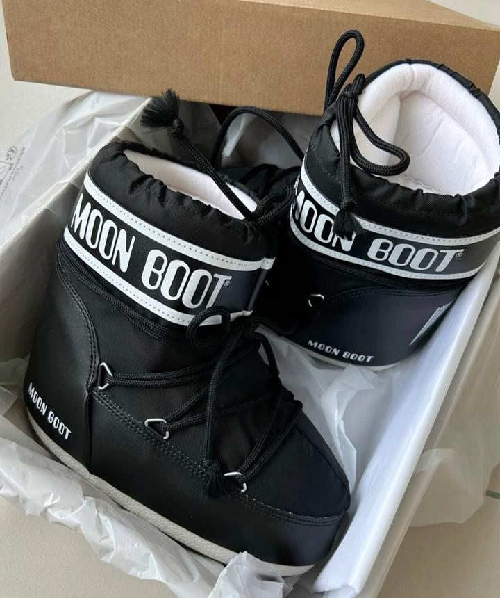moon boot
