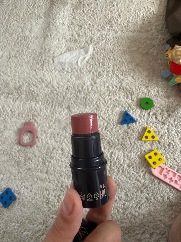 Румяна от SHU