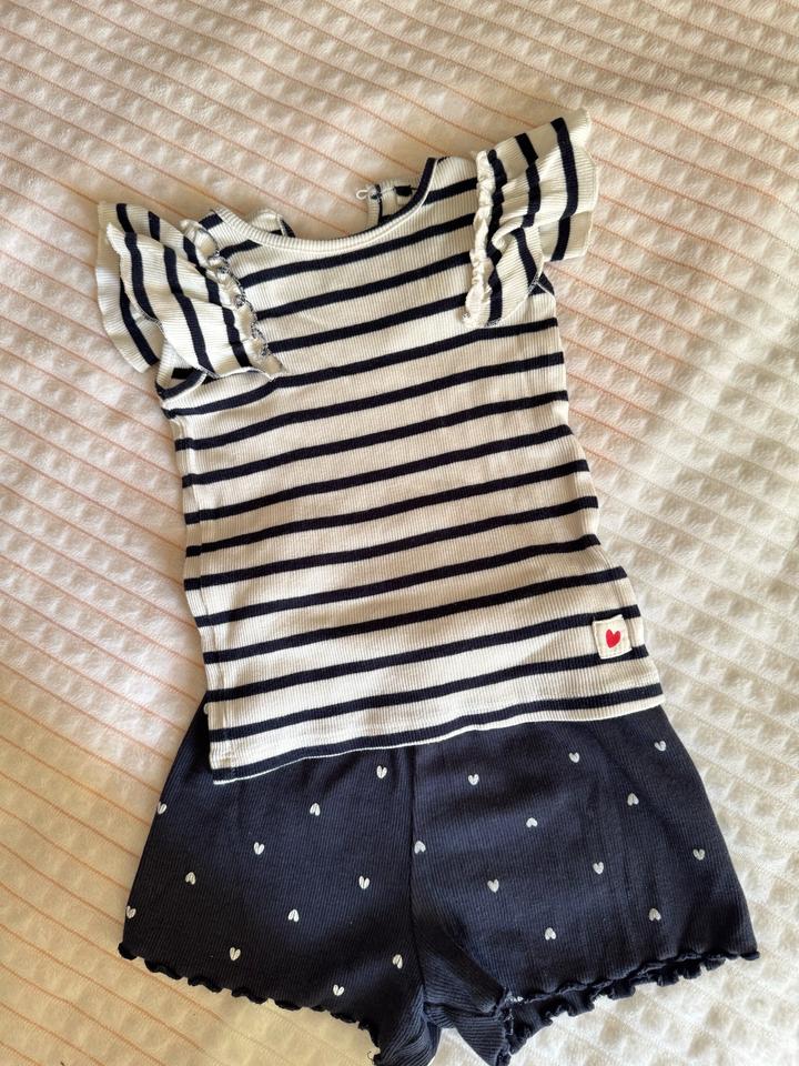 Одежда для новорожденной девочки