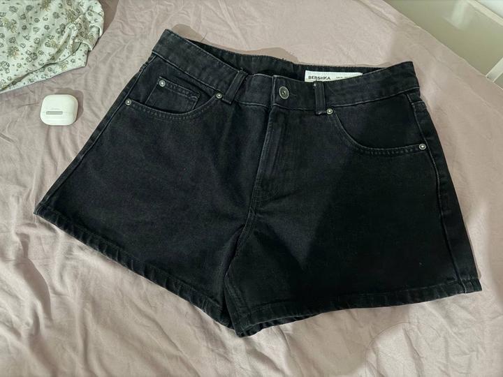 Шорты Bershka