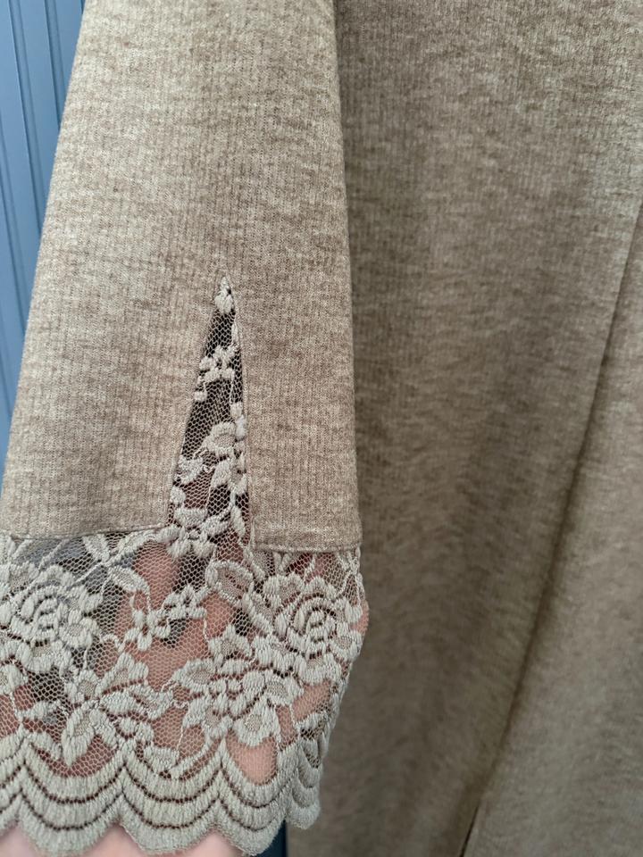 Платье коричневого цвета