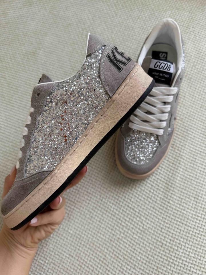 модные кроссовки