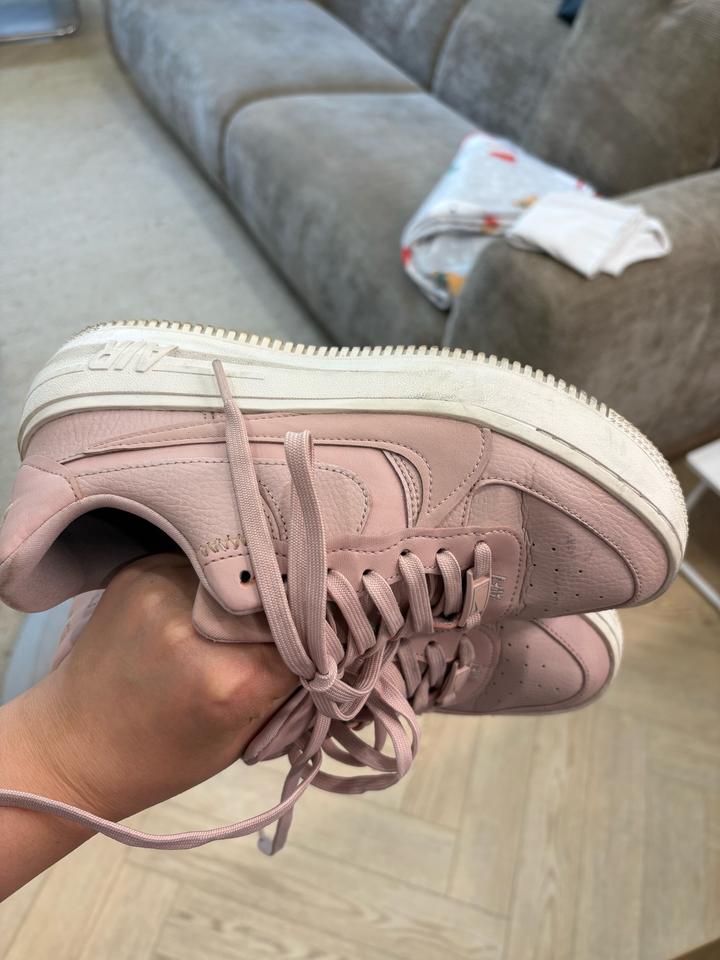 Nike Air Force 1 Pink