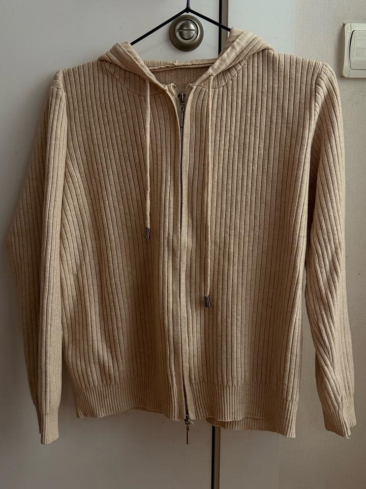 Кофта с капюшоном