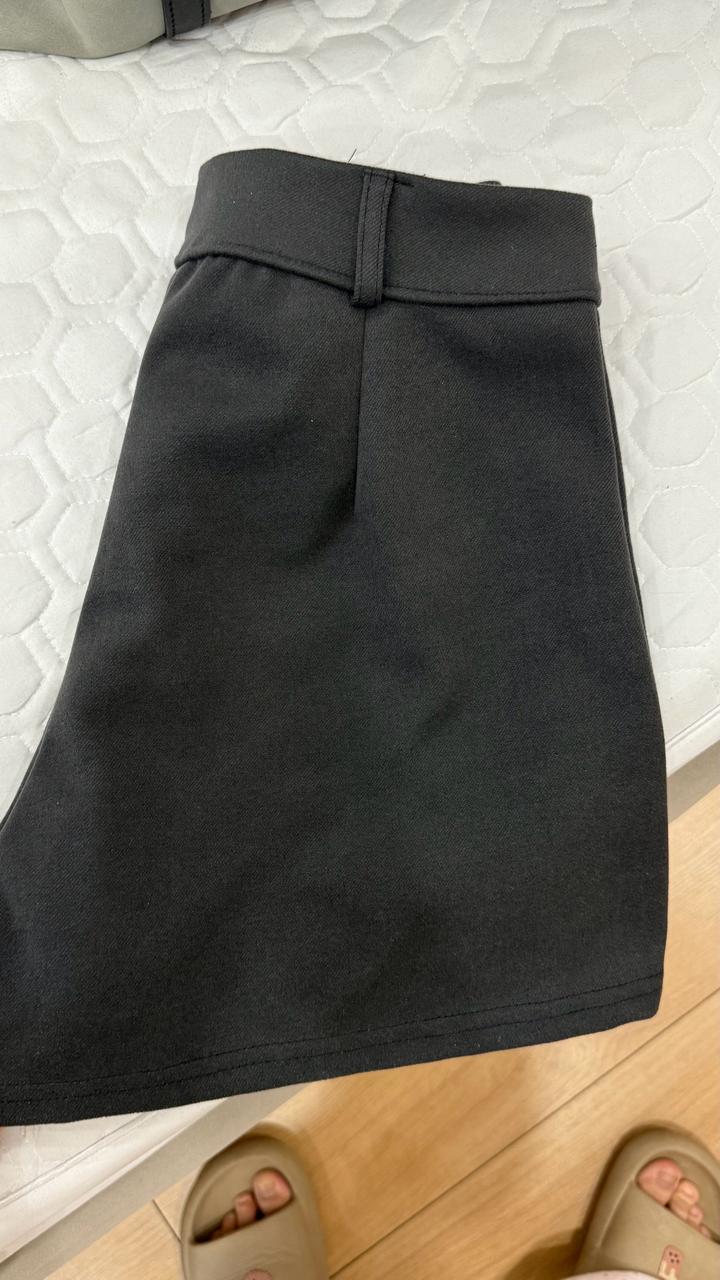 Абсолютно новые серые шорты из Пиндодо