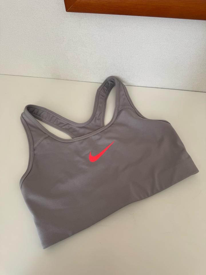 Топ бра спортивный Nike
