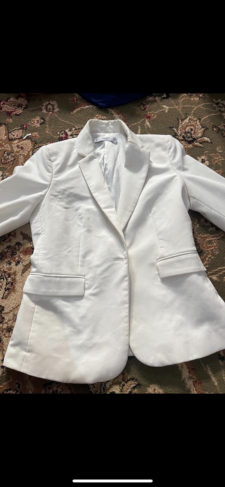 Белый пиджак mango