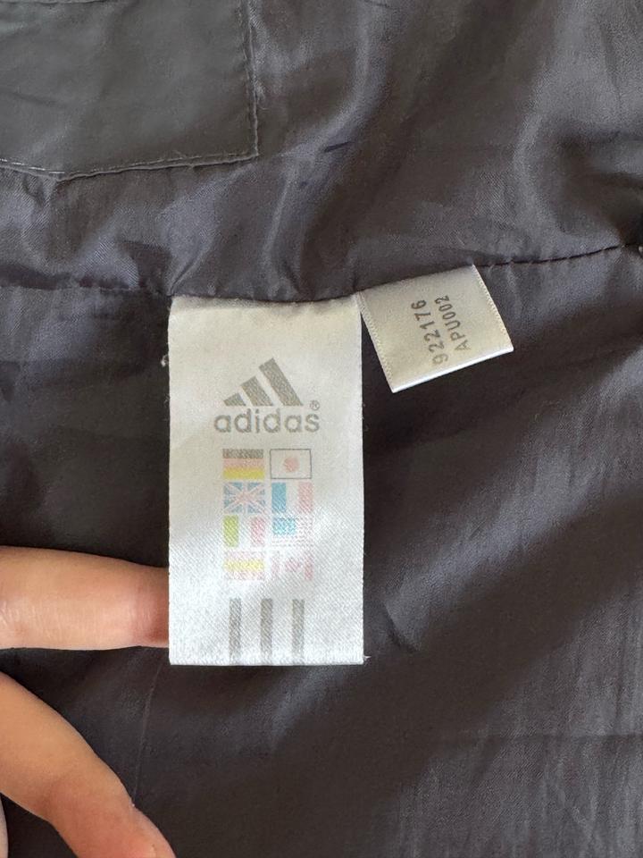 Серая жилетка