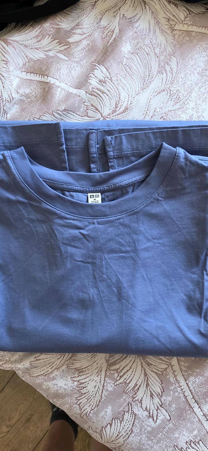 Базовое платье на каждый день Uniqlo