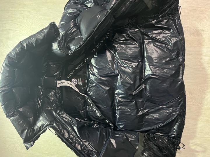 Пуховик Canada Goose