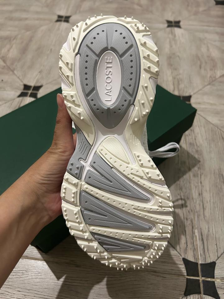 Кроссовки женские Lacoste