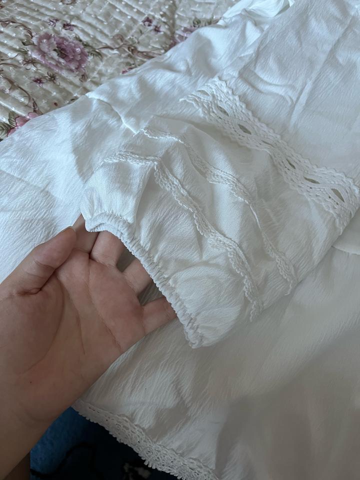 Белое платье