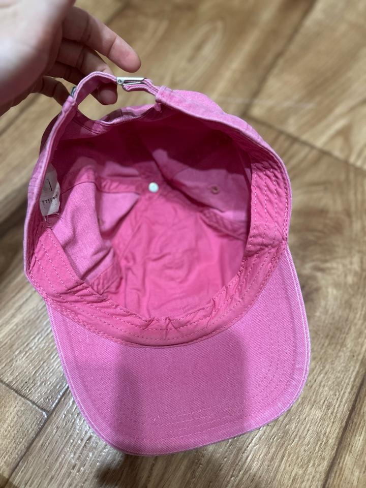 Кепка FILA в ярком розовом оттенке