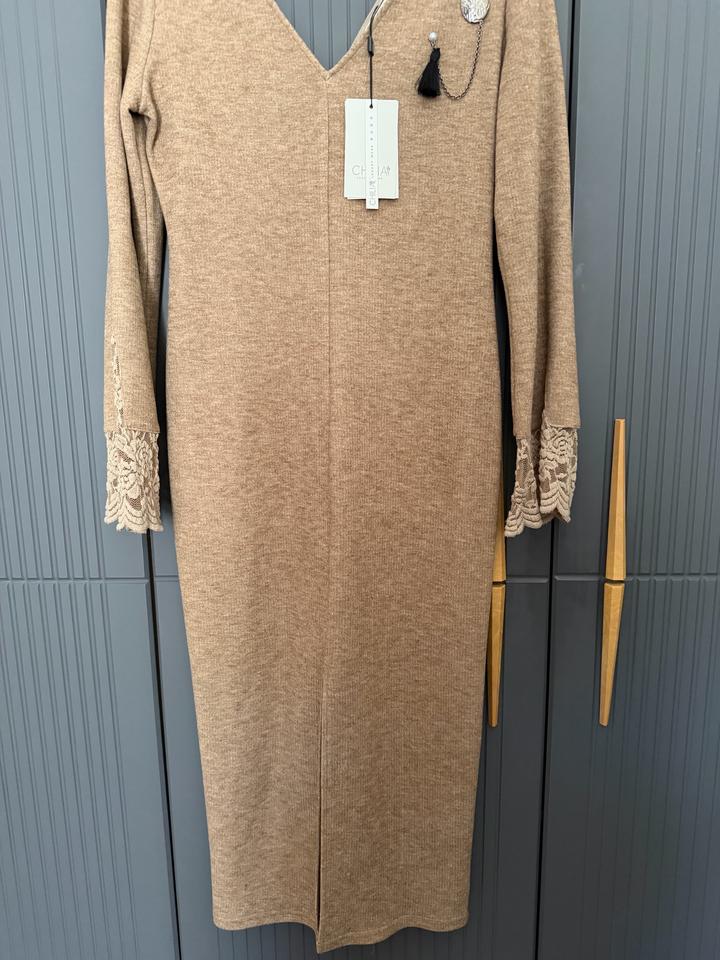 Платье коричневого цвета