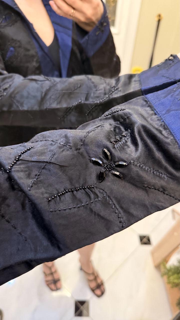 Жакет с вышивкой и бисером. шелк и лен