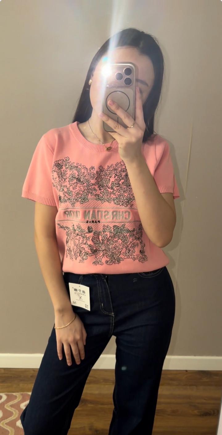 Розовая футболка(кофточка)