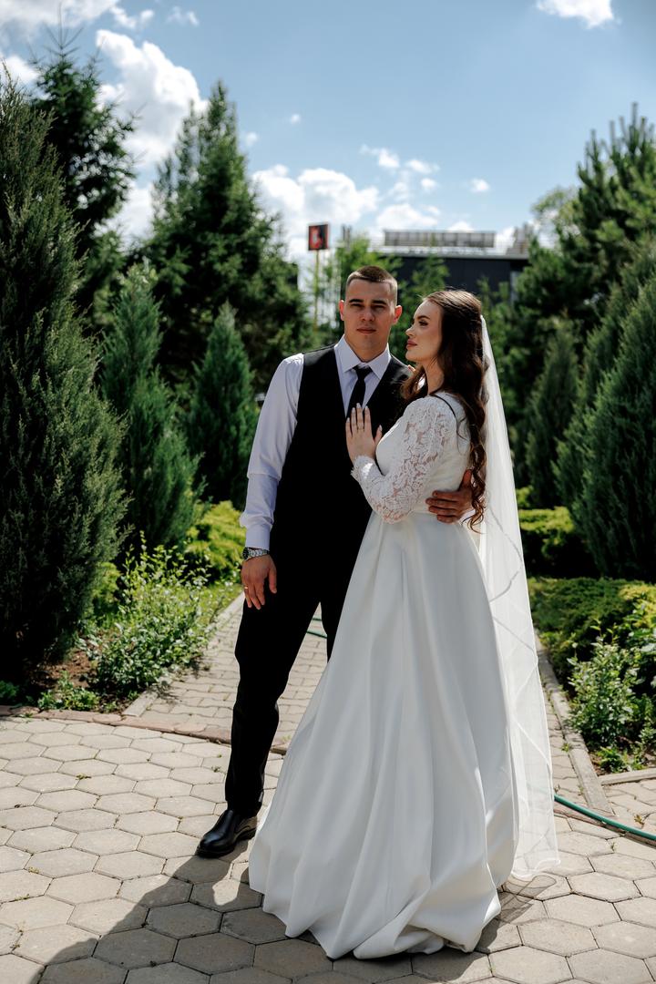 Белое свадебное платье